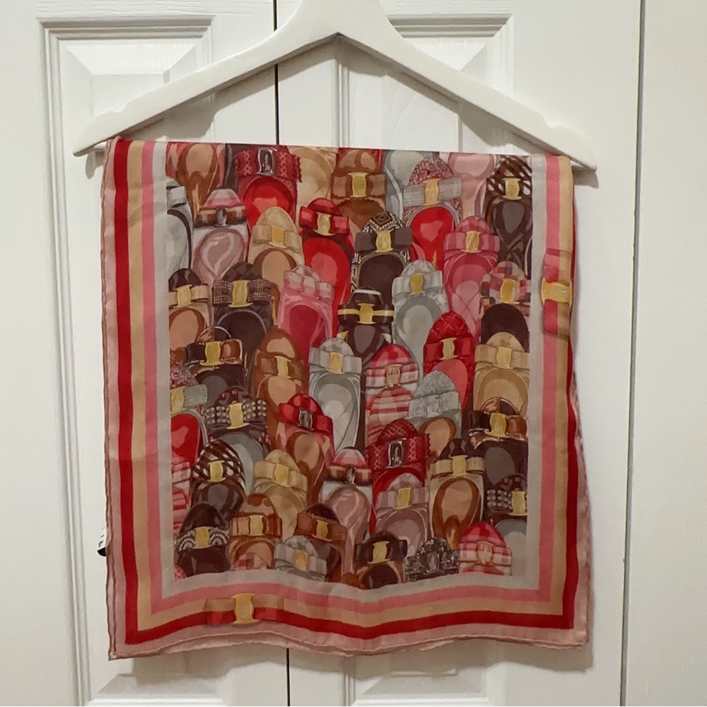 NWOT Salvatore Ferragamo silk scarf